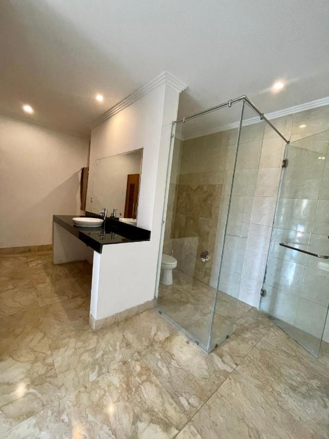 Private Suite In A Kids Friendly Big Shared Villa In Canggu Luaran gambar