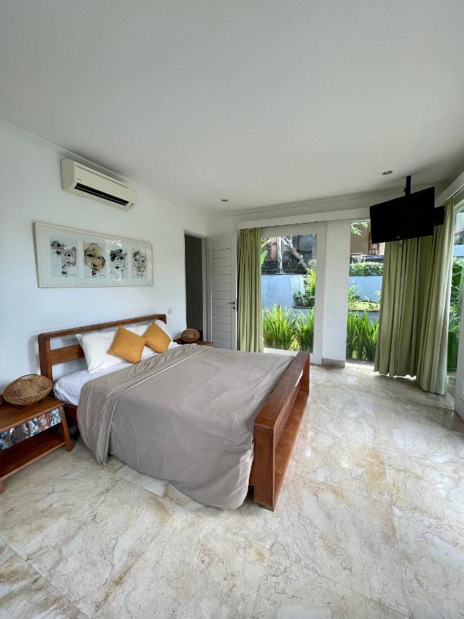 Private Suite In A Kids Friendly Big Shared Villa In Canggu Luaran gambar