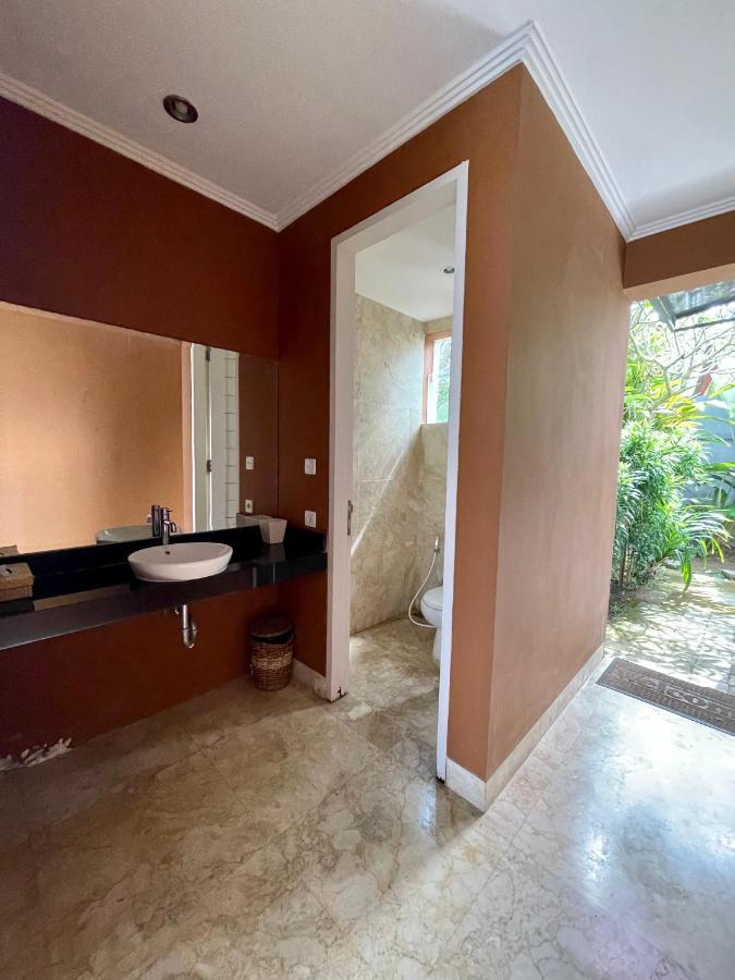 Private Suite In A Kids Friendly Big Shared Villa In Canggu Luaran gambar