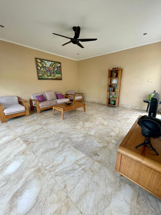 Private Suite In A Kids Friendly Big Shared Villa In Canggu Luaran gambar