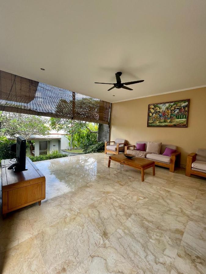 Private Suite In A Kids Friendly Big Shared Villa In Canggu Luaran gambar