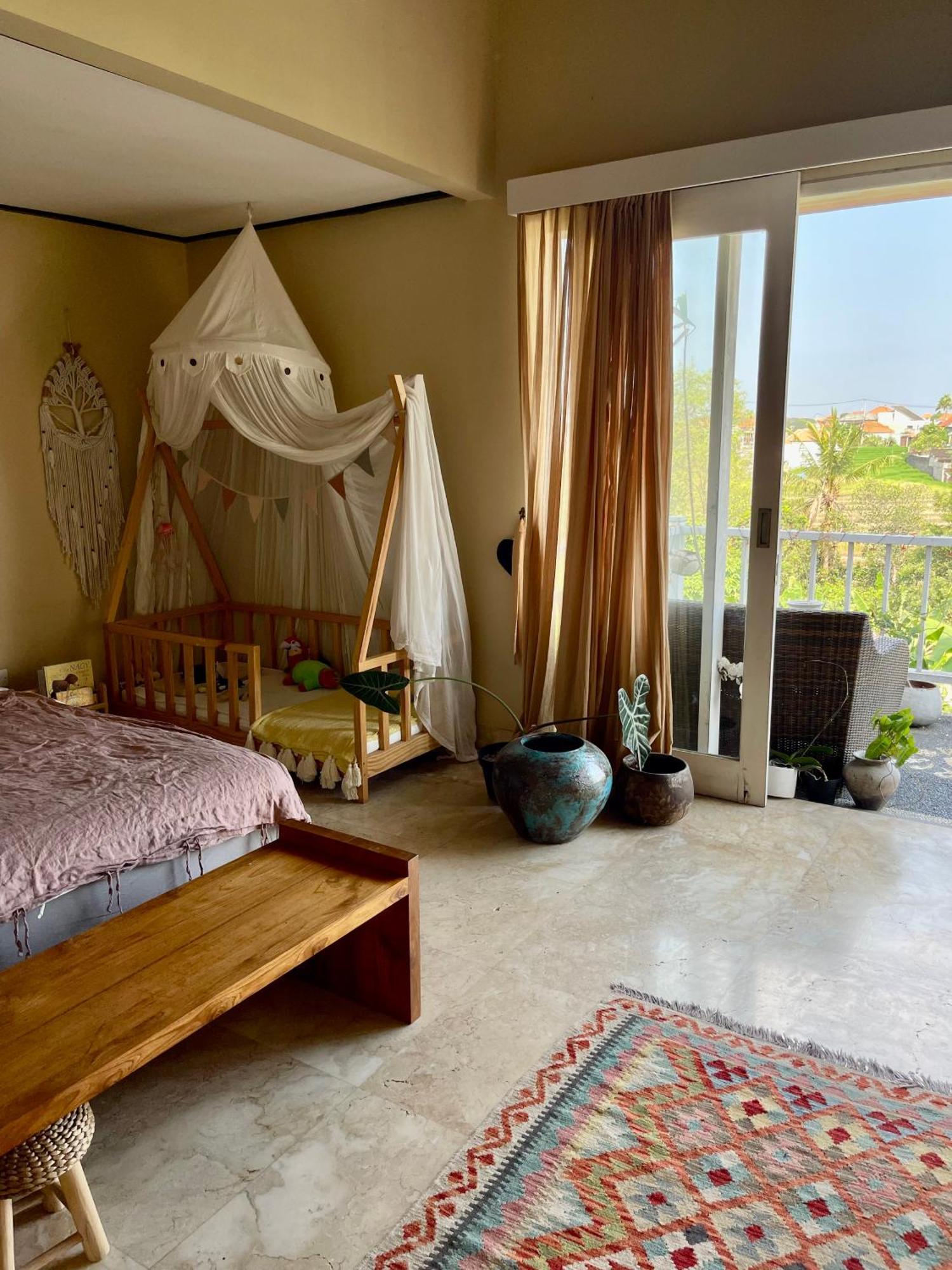 Private Suite In A Kids Friendly Big Shared Villa In Canggu Luaran gambar
